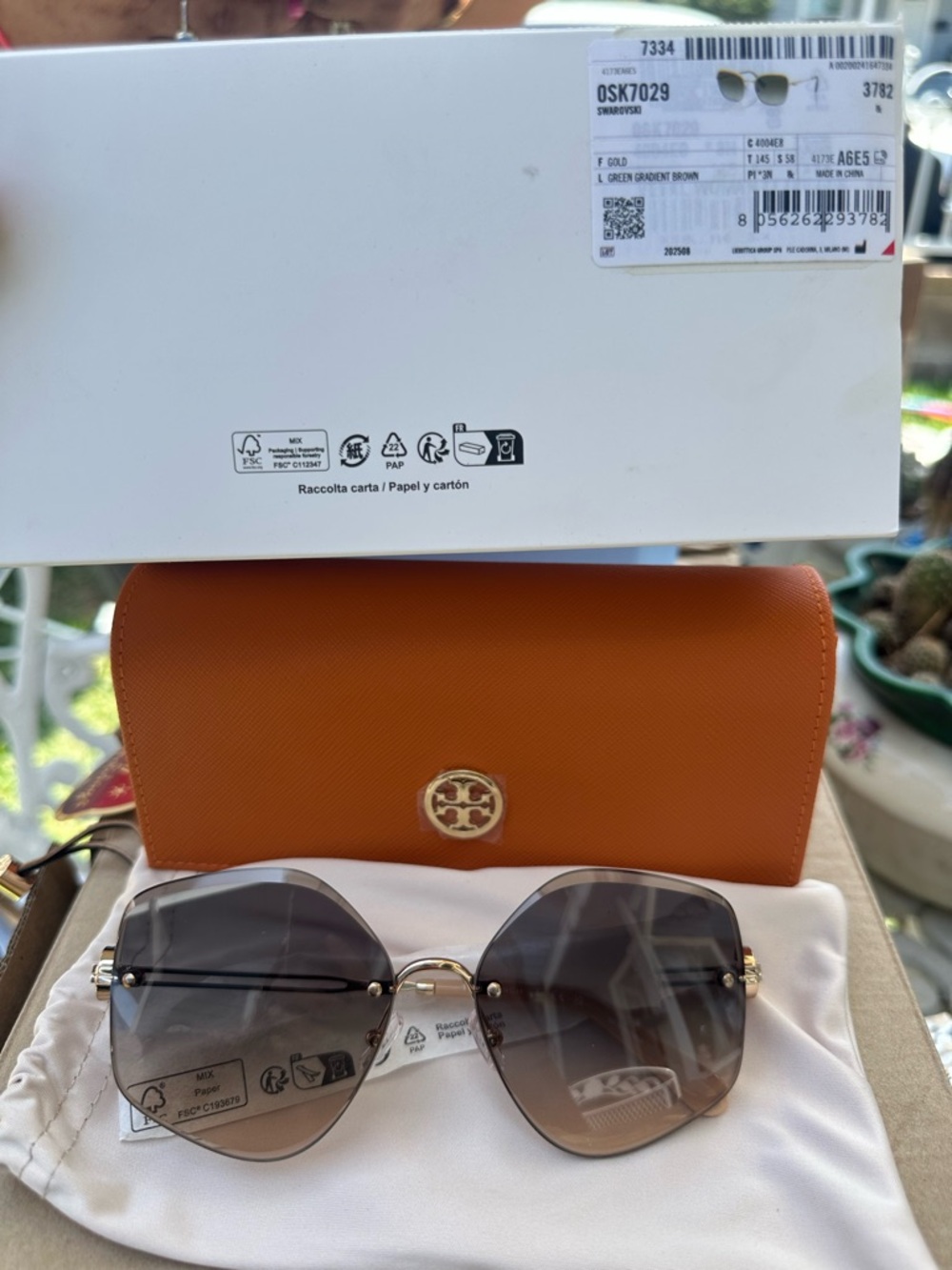Tory Burch Women's Brown Gradient Lens Sunglasses with Orange Case - Picture 7 of 11